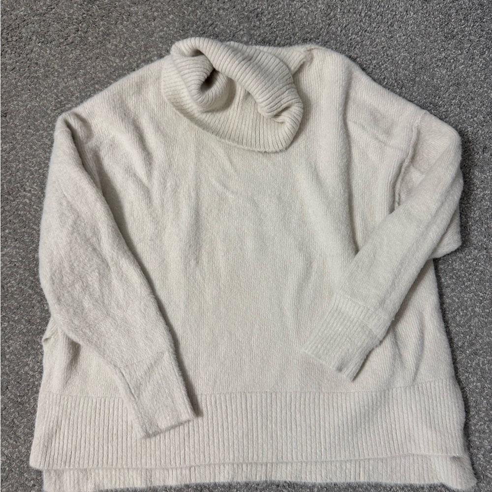Aerie Cozy White Turtleneck Sweater